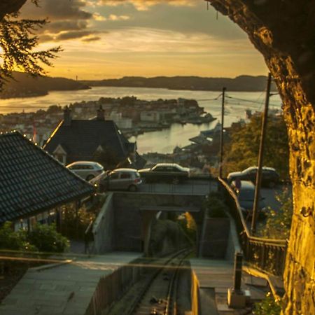 Dinbnb Apartments I 350M To Bryggen I Renovated 2023 I Quiet Top Apart Bergen Eksteriør bilde