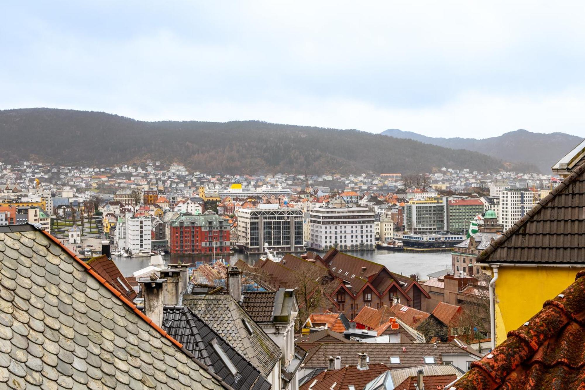 Dinbnb Apartments I 350M To Bryggen I Renovated 2023 I Quiet Top Apart Bergen Eksteriør bilde