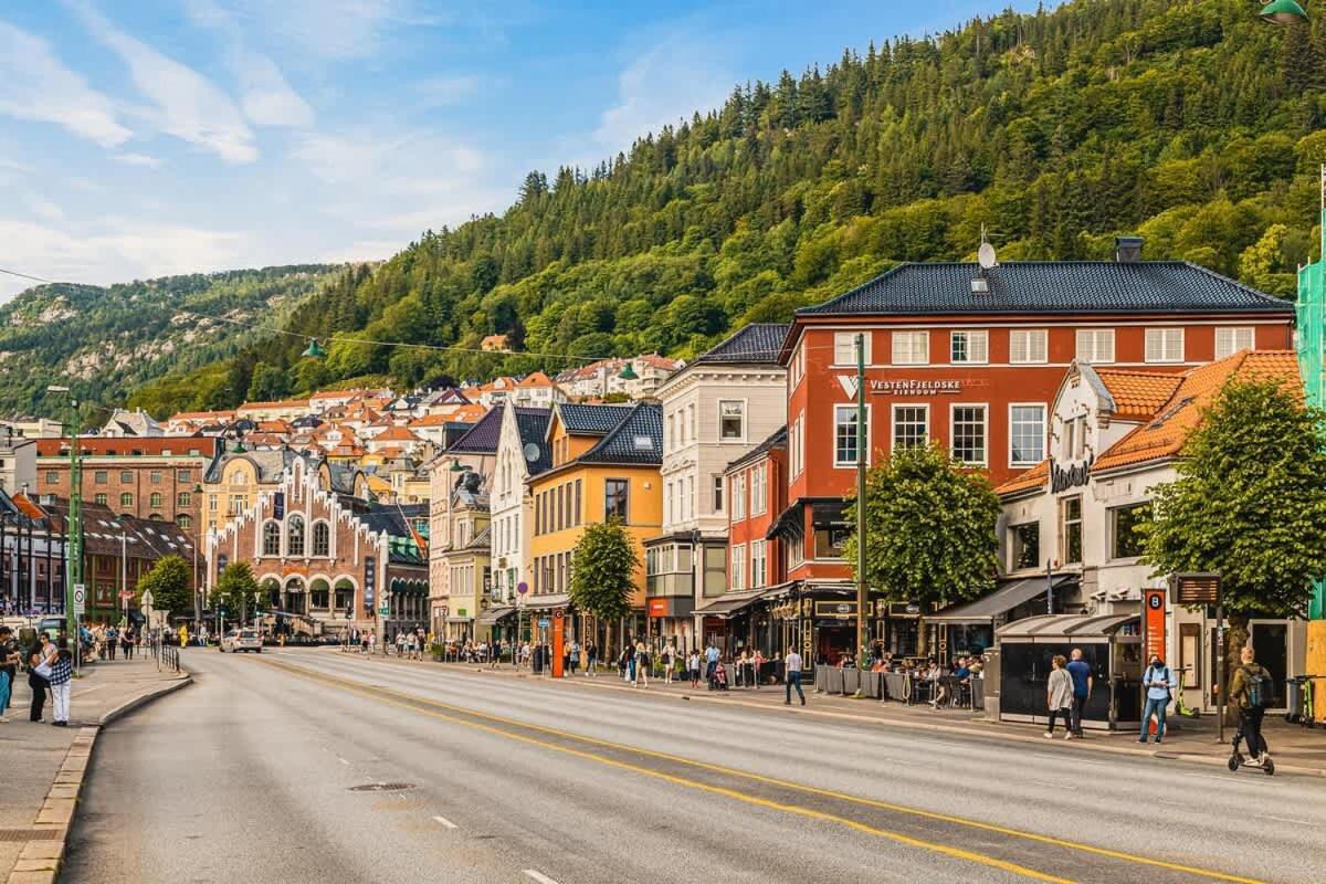Dinbnb Apartments I 350M To Bryggen I Renovated 2023 I Quiet Top Apart Bergen Eksteriør bilde