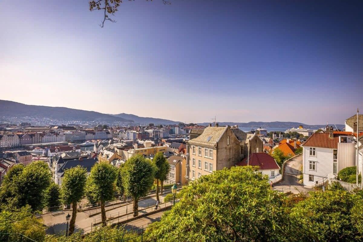 Dinbnb Apartments I 350M To Bryggen I Renovated 2023 I Quiet Top Apart Bergen Eksteriør bilde